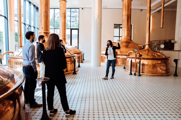 Estrella Damm opens the doors of its Old Brewery with guided tours