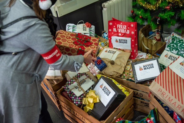 A Damm colabora com a campanha solidária "Procuramos Reis Magos"