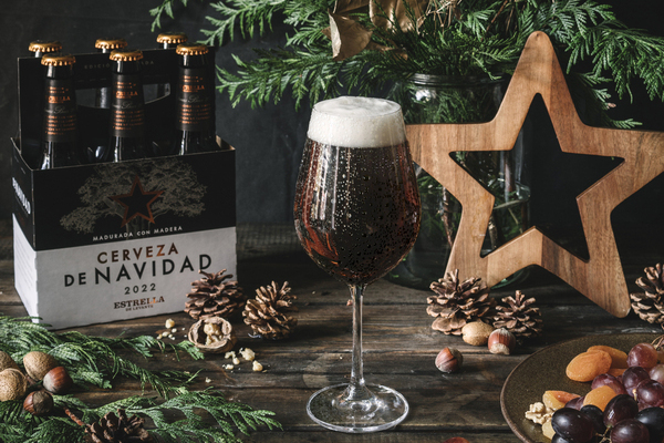 Street markets in Murcia and Cartagena will serve Estrella de Levante's "Christmas Beer" for charity purposes