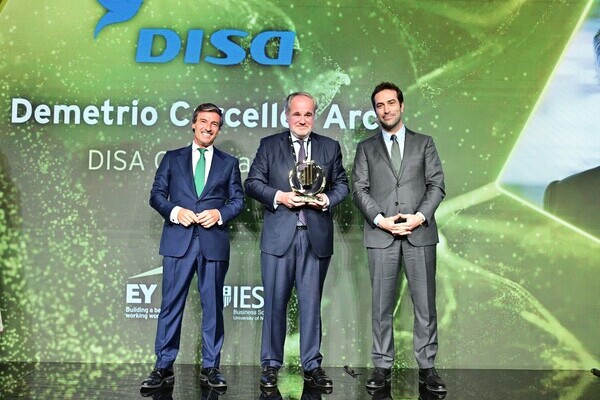 Demetrio Carceller Arce recibe el Premio Emprendedor del Año de EY