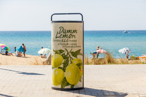 La campanya anual de promoció del reciclatge de llaunes de Damm compleix 30 anys
