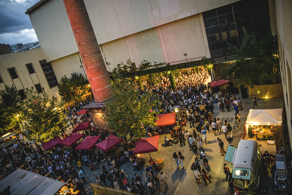 La Antigua Fábrica Estrella Damm celebra La Mercè con las mejores propuestas musicales de artistas emergentes