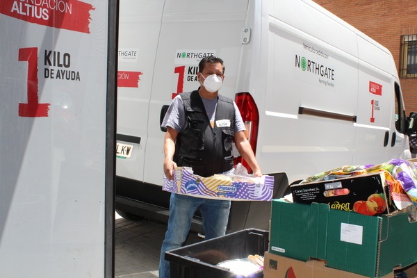 Rodilla lucha contra el hambre junto a la Fundación Altius