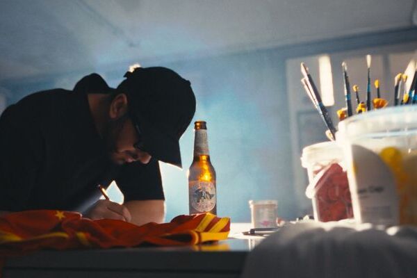 Cervezas Victoria lanza una edición especial por TVBoy