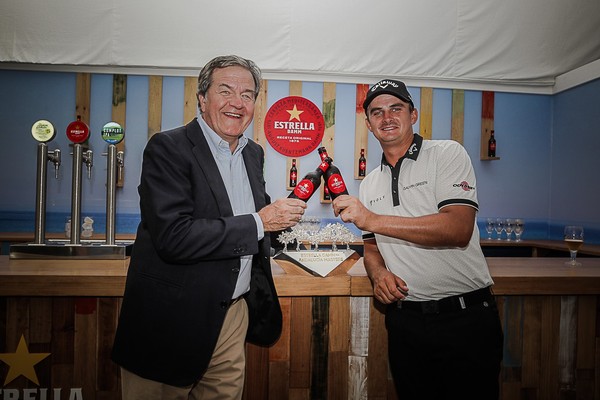 Jorge Villavecchia hizo entrega del trofeo