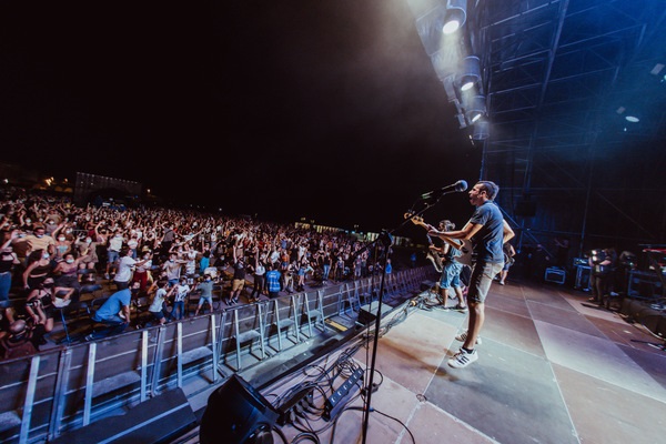 Un año más, Estrella Damm llena de música La Mercè