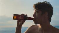 ‘Aquí, ahora y así’, la nueva campaña de Estrella Damm