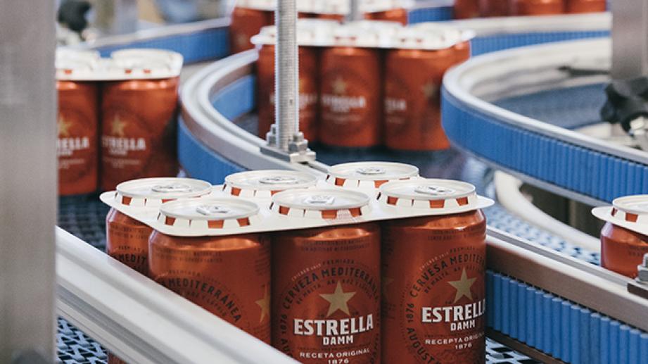 latas con anillas de cartón